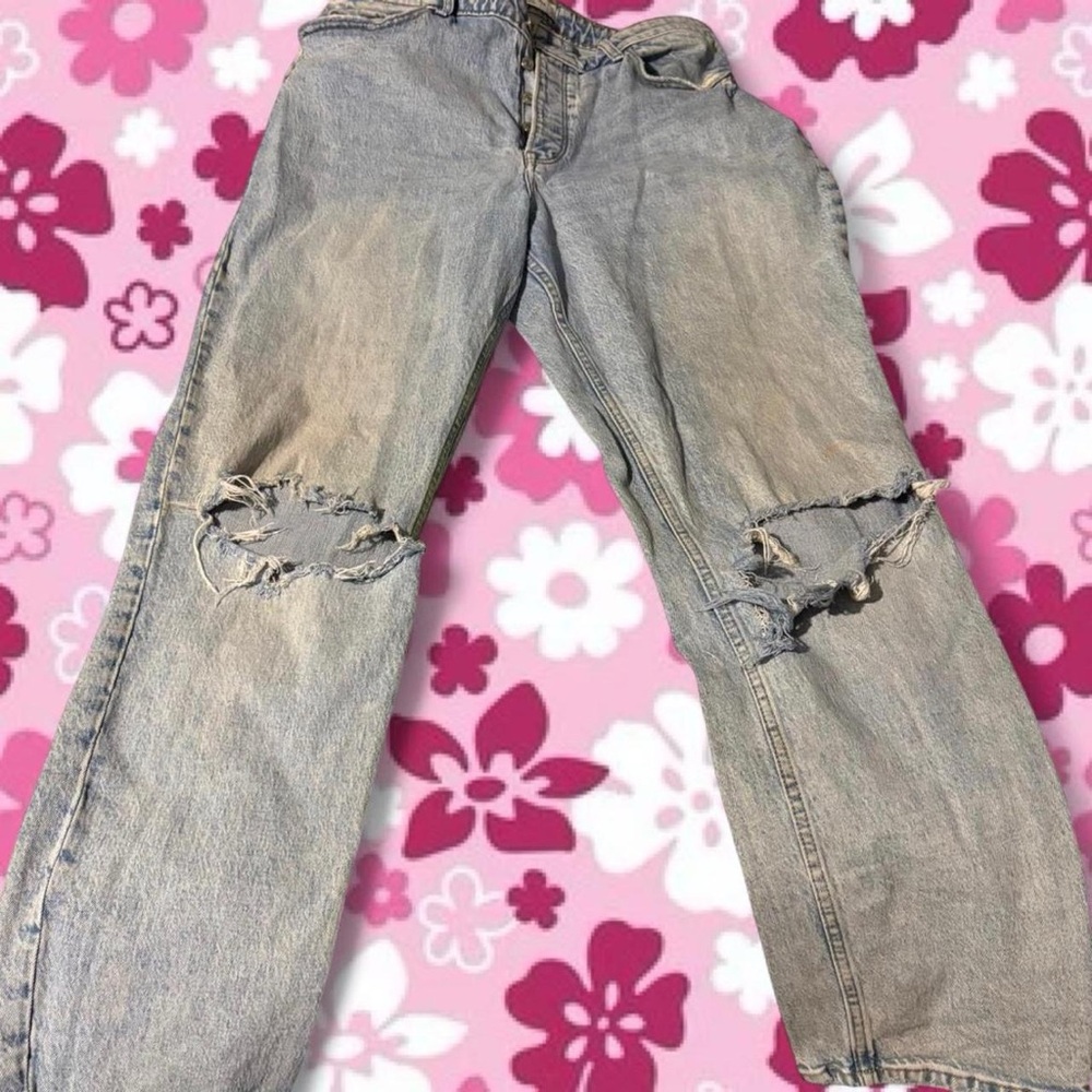 Abercrombie & Fitch Light Wash Women's Jeans - Casual Distressed Boyfriend Style